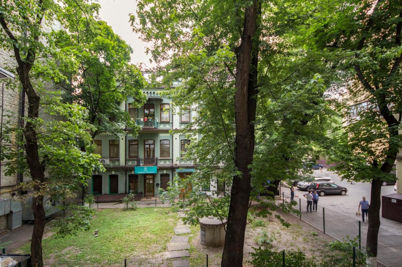 Design On Velyka Vasylkivska 42